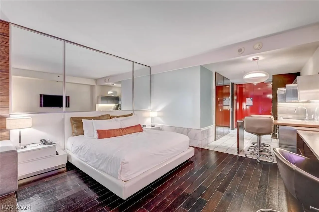 Charming High Floor Strip Views Palms Studio 30306 Las Vegas